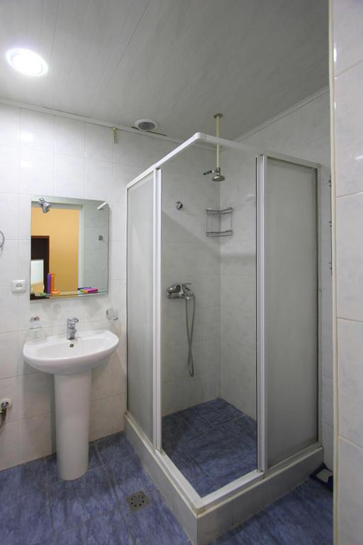 Studio With Balcony On Sayat Nova Avenue Yerevan Luaran gambar