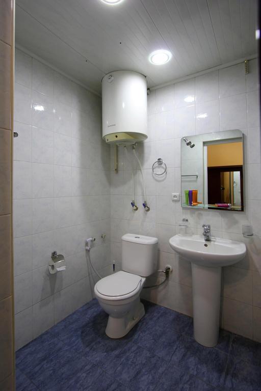 Studio With Balcony On Sayat Nova Avenue Yerevan Luaran gambar